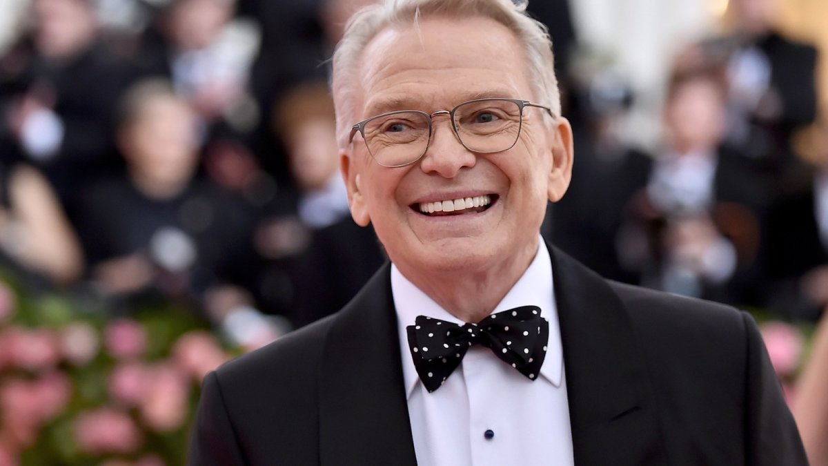 Bob Mackie, Famed Fashion Designer to Cher and More, Dead at 87
