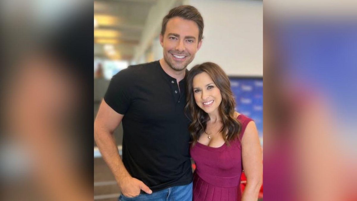 image of Lacey Chabert and Jonathan Bennett work for Hallmark.